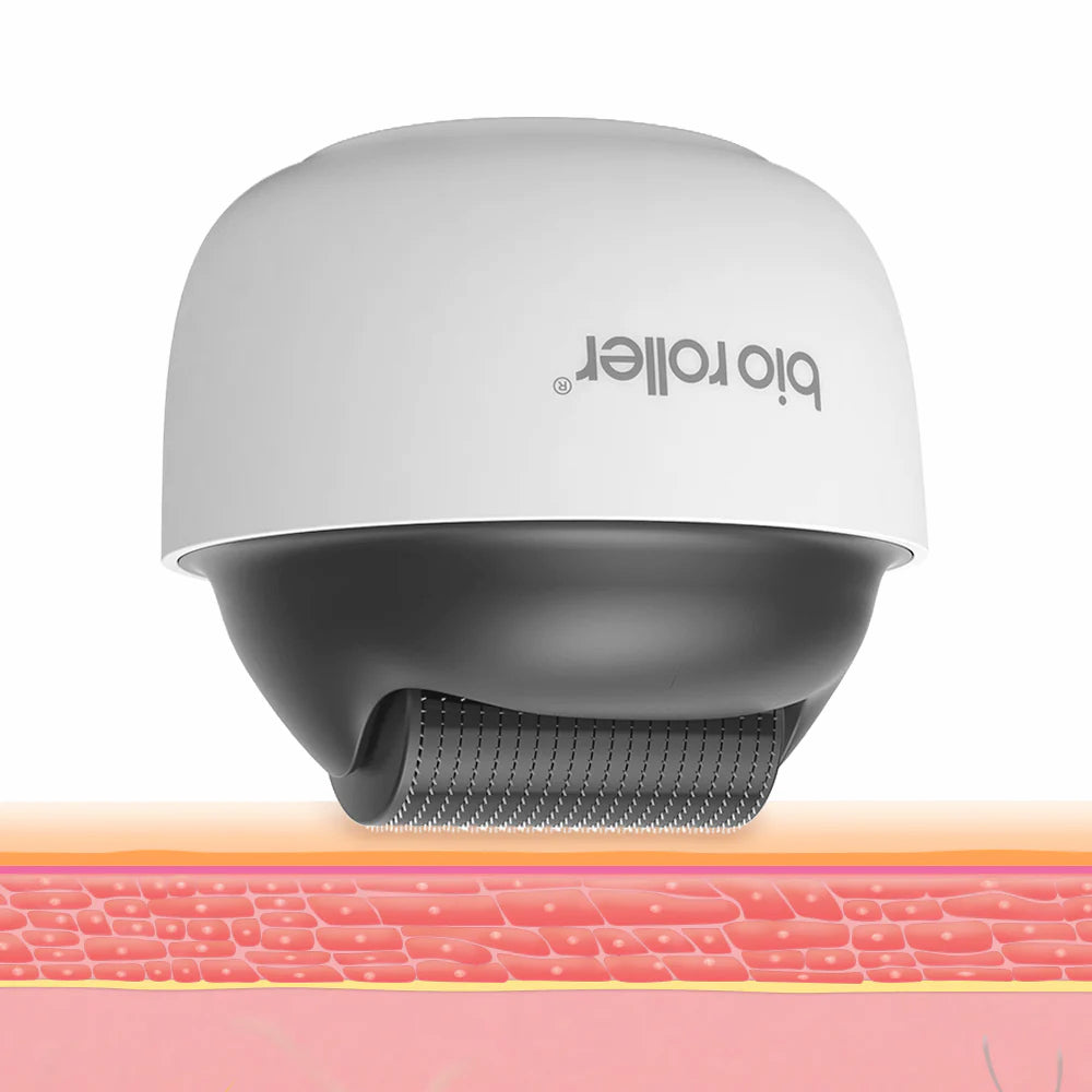 Bio Roller G4 microneedling-roller som visar hur mikronålarna penetrerar hudens yta för att stimulera kollagen och förbättra hudens struktur.